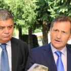 Domingo Fuertes, presidente del CEL, con el secretario de Estado de Investigación, Carlos Martínez