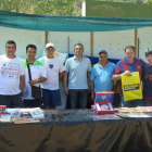 El alcalde y los representantes de los equipos de fútbol.