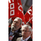 Méndez y Toxo, tras registrar la convocatoria de huelga.