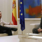 Pablo Iglesias y Mariano Rajoy, durante una reunión en la Moncloa.