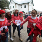 El Carnaval de los jovenes partió del Parque del Temple en grupos de cinco y diez disfrazados.