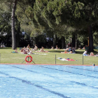 Piscinas municipales de León. RAMIRO