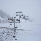 El mal tiempo condicionó la llegada de esquiadores a las estaciones leonesas