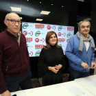 Carlos Julio López (CC OO), Raquel Fernández (CSIF) y Tomás Pérez (UGT), ayer.