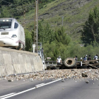 Mineros de la provincia de León cortan la carretera N-630 a la altura de La Vid