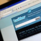 La red social  Twitter es un torrente de mensajes breves, algunos muy polémicos.