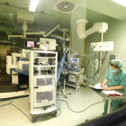 Intervención en el Hospital de León con el sistema robótico ‘Da Vinci’. MARCIANO PÉREZ
