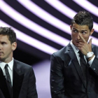 Messi y Ronaldo, durante la gala para elegir al mejor jugador de la Champions, en una imagen de archivo.
