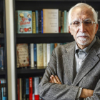 El escritor y académico leonés Luis Mateo Díez, que publica un libro de relatos y prepara dos nuevas novelas. EMILIO NARANJO