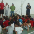 Los niños en el turno de preguntas a Ballesteros y a Oscar García.