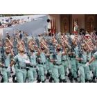 El rey Felipe VI presidió en Madrid el desfile militar con motivo del Día de la Fiesta Nacional. JUANJO MARTÍN