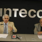Francisco Ros y Víctor Izquierdo, en la rueda de prensa posterior al consejo de administración.