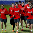 La plantilla del Atlético entrenó tras el derbi copero.
