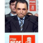 Rafael Simancas durante la noche electoral