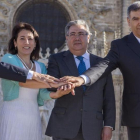 El ministro del Interior, Juna Ignacio Zoido, con sus homólogos de Marruecos, Abdeluafi Laftit (derecha) y de Portugal, Constança Urbano y el embajador de Francia en España, Yves Saint-Geours.