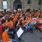 Los 200 alumnos del Curso de Música de Astorga en el concierto de clausura .