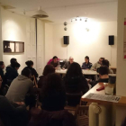 Asistentes a una de las conferencias en Ateneo Varillas DL