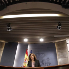 La vicepresidenta del Gobierno, Sáenz de Santamaría, durante la rueda de prensa posterior al Consejo de Ministros.