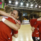 Las jugadores del Cleba no pudieron contener la emoción tras el pitido final. Muchas no seguirán la próxima campaña.