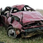 Estado en el que quedó un vehículo accidentado en la autovía Camino de Santiago