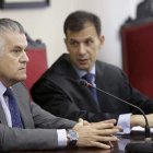 Luis Bárcenas, en compañía de su abogado, durante la celebración del juicio el miércoles.