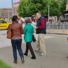 Sendino, Fernández y la candidatura, ayer en La Palomera. DL