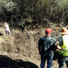 Voluntarios de la ARMH, al pie de la excavación tras dos días de trabajo. ARMH