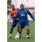 Ronaldo y Robinho en un entrenamiento de la selección brasileña