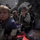 Un grupo de niños refugiados tras huir de la ciudad de Mosul.