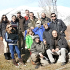 El grupo de Lorena Gil, en el río Curueño.