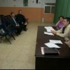 Francisco Fernández (centro) e Iván García del Blanco presentaron el programa para Puente Castro
