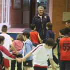 Romay hizo las delicias de los niños con su habitual simpatía.