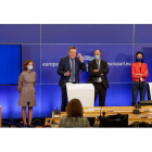 Los responsables de la negociación, ayer en Bruselas. STEPHANIE LECOCQ