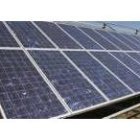 Paneles solares en una instalación municipal ponferradina