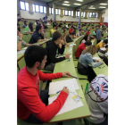 Estudiantes universitarios, durante una prueba.