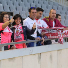La afición de la Cultural arropó durante todo el partido a su equipo. ÁLVARO CARMONA