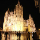 De 20.30 a 21.30 horas, se apagará la iluminación exterior de la Catedral de León y la Real Colegiata de San Isidoro.