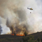 Imagen del incendio tras su propagación a la provincia de Salamanca.