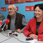 Ibán García del Blanco, Antonio Vega y Ángela Marqués, ayer en la sede del PSOE.