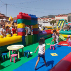 Los más pequeños, y sus padres, disfrutaron del gran parque de hinchables. PLANILLO