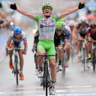 Battaglin celebra la victoria conseguida en la cuarta etapa.