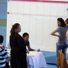 Los tunecinos, durante el recuento de los votos.