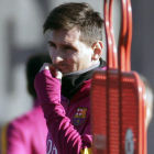 Messi, que hoy no jugará contra el Valencia, volverá mañana a los entrenamientos. FERNANDO ESTÉVEZ