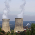 La térmica de Compostilla II en Cubillos del Sil con la central en servicio, una imagen que será historia a partir del 1 de julio de 2020.  L. DE LA MATA