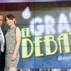 Jordi González, acompañado de Beatriz Montañez, en 'El gran debate'.