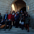 Alumnos de la Escuela de Cerámica de Madrid en el Palacio.