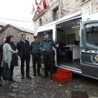 La presentación oficial de este nuevo servicio tuvo lugar ayer en Valdelugueros. MARCIANO