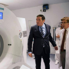 El consejero de Sanidad presenta la nueva Unidad de PET TAC.