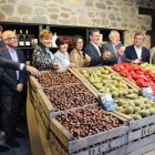 Representantes de las administraciones y las marcas de calidad junto con la mantenedora. BARREDO