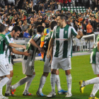 Los jugadores del Córdoba celebran un gol en el partido de Copa ante la Real Sociedad.